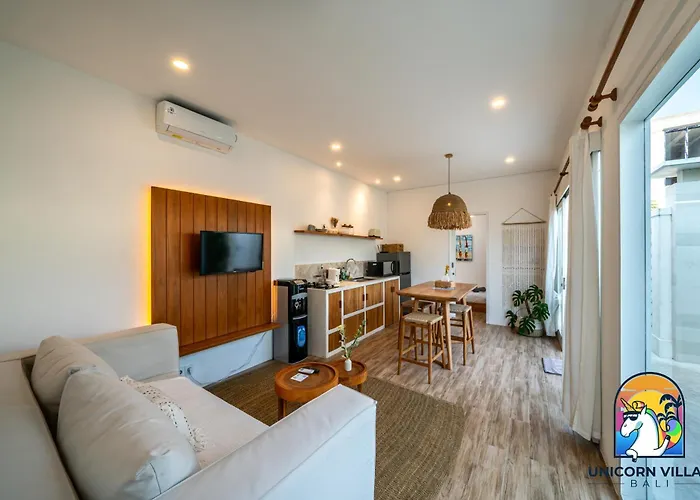 Lima - By Unicorn Bali Villa